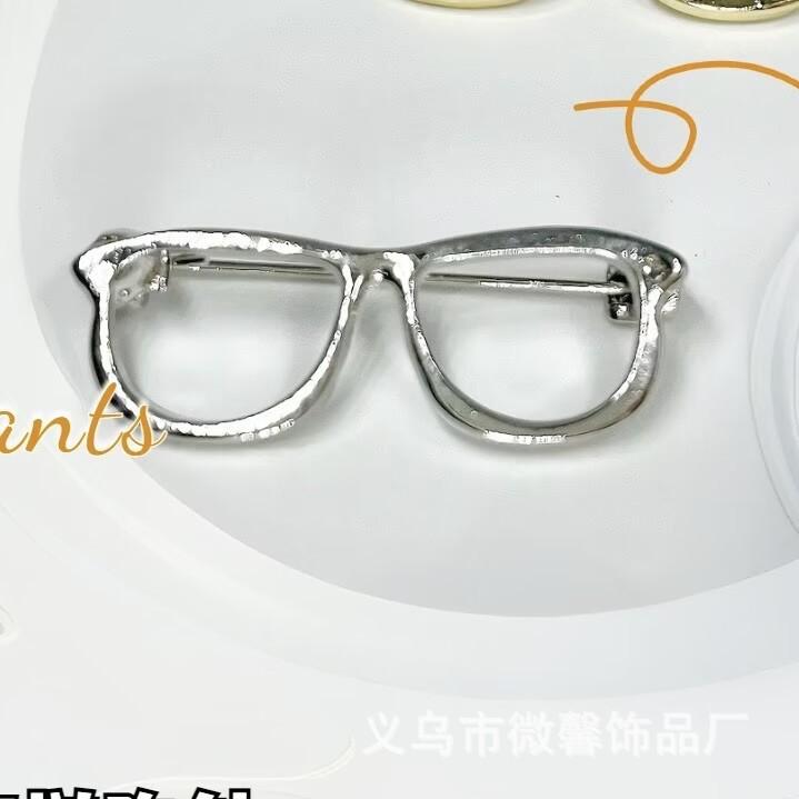 Decorative fashion corsage brooch High-end women s anti-light glasses brooch, niche corsage серебряный