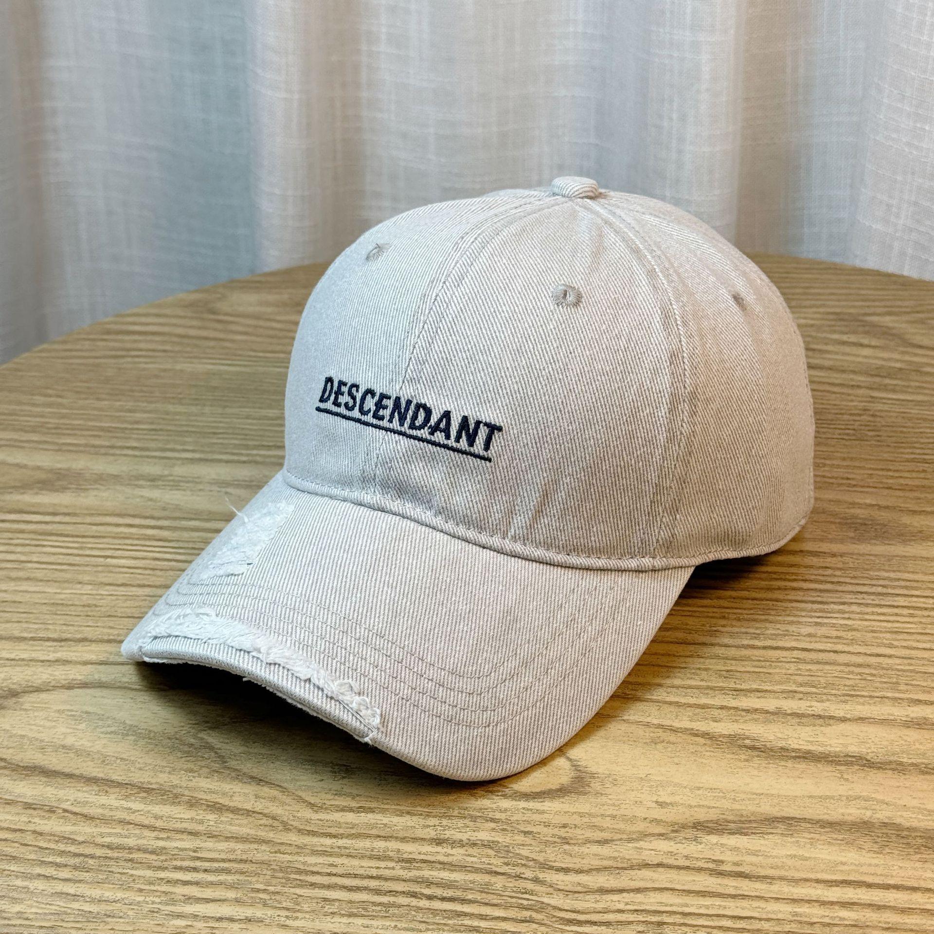 

Korean-style letter embroidery solid color frayed baseball cap for men and women, couple s style, enlarged and widened, versatile sun-shading cap Adult54-60Adjustable бежевый