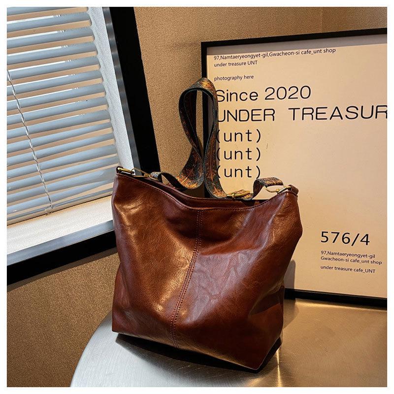 European & American Fashion Women's Retro PU Leather Shoulder Crossbody Bucket Bag