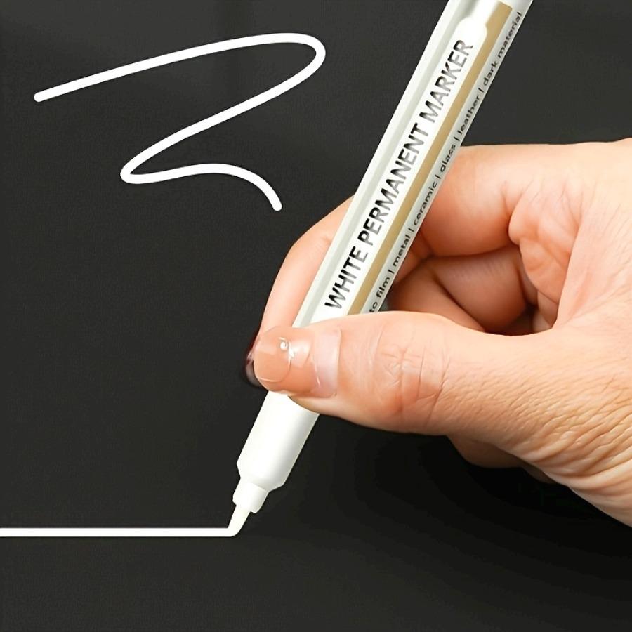 2 Penne Marker Bianche Permanenti, Resistenti allo Sbiadimento, Ideali per Arte, Vetro, Ceramica, Legno, Metallo - Perfette per Graffiti e Cancelleria Kawaii