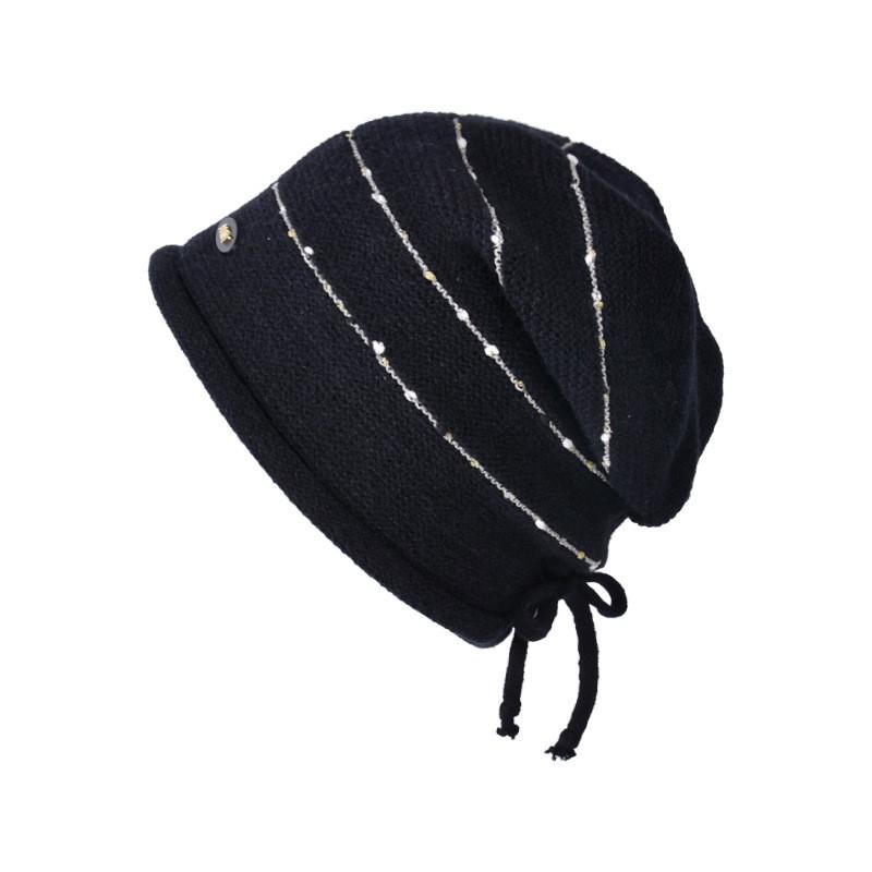 Winter Knit Beanie With Rolled Edge And Design For Casual And Sport Use