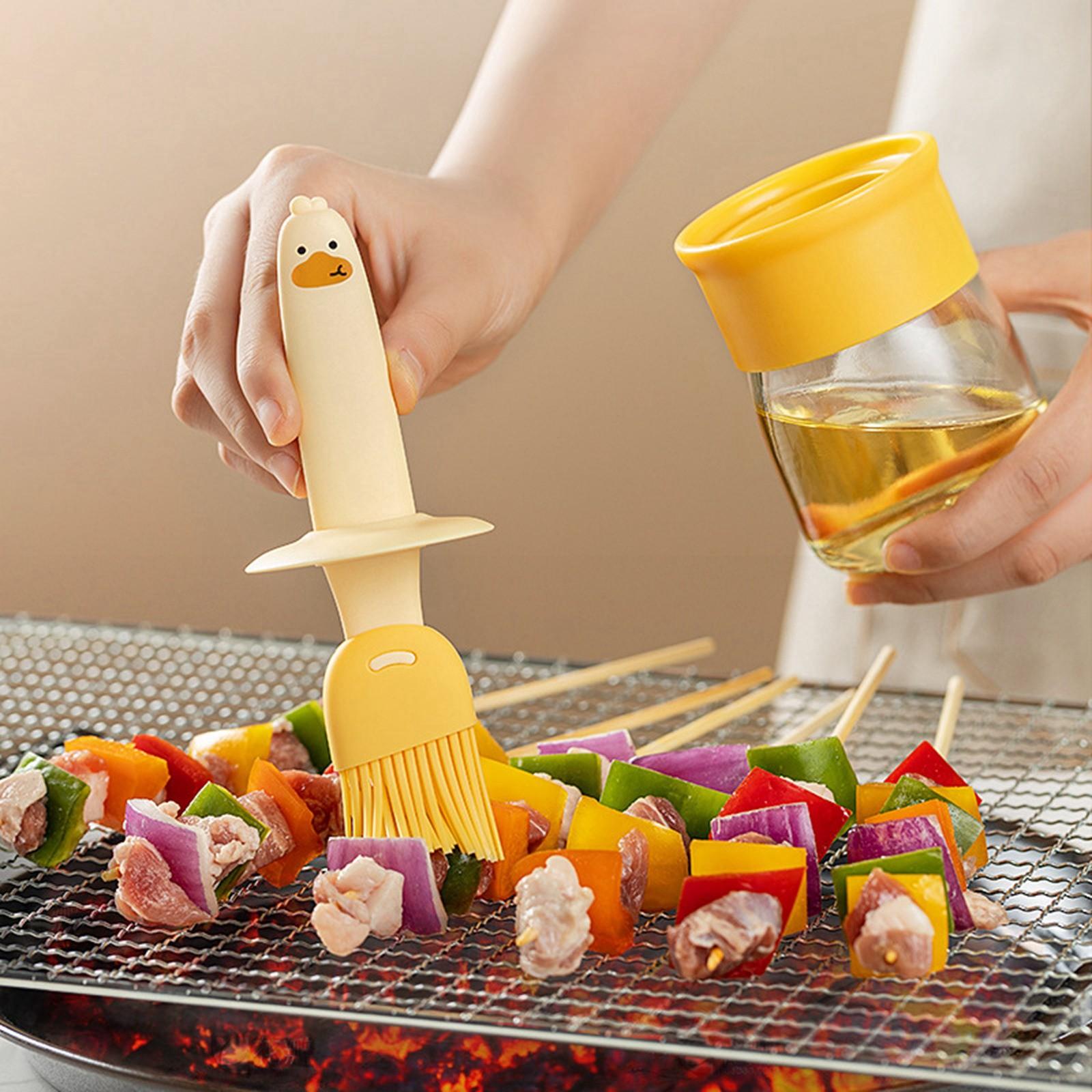 Kitchen Gadgets Silicone Brush And Glass Oil Bottle 2 In 1 Multifuctional Oil Container Bottle With Silicone Brush Accessories