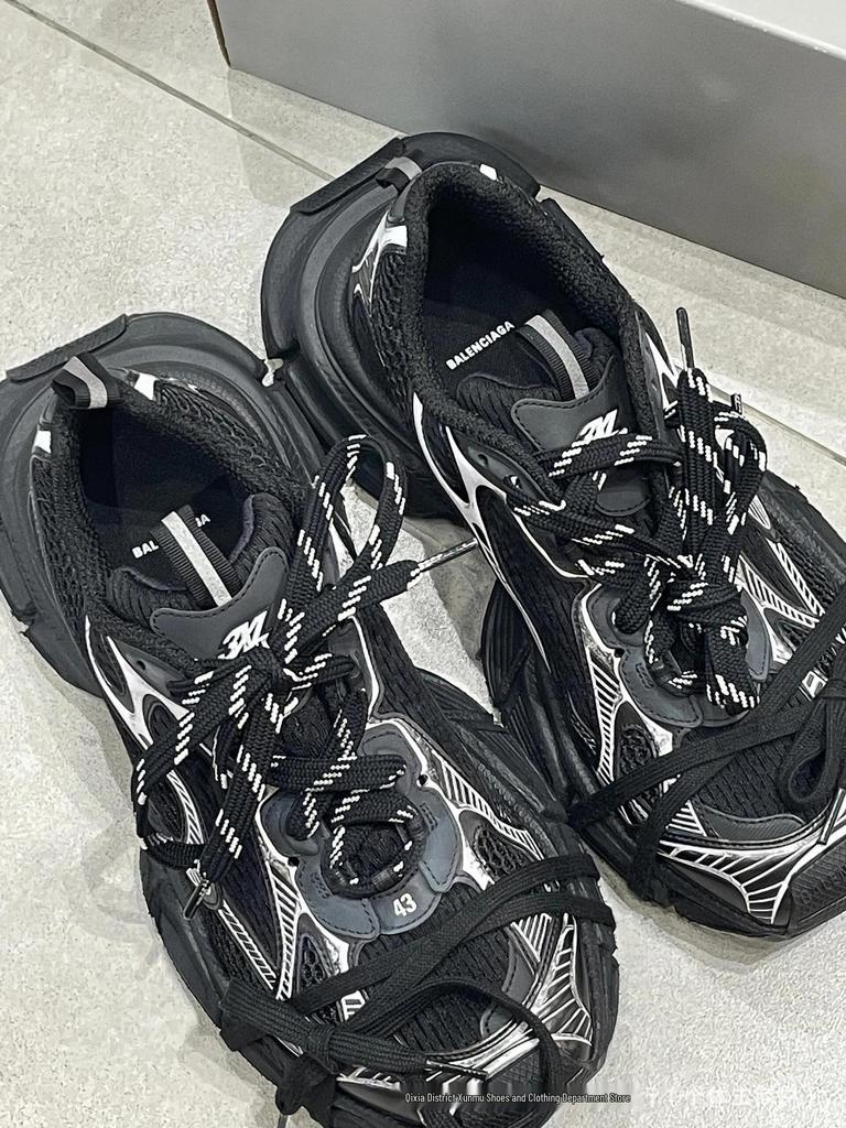 Men's Black Distressed Style 3XL Thick-Soled Casual Sports Dad Shoes with Height Boost