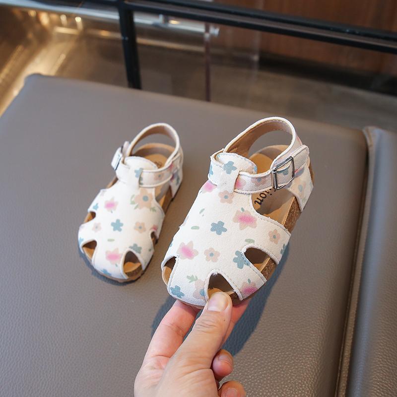 

Summer Floral Embroidery Baby Girl Sandals Learning to Walk Shoes Princess Style Clog Kids Footwear Breathable Slip-On Shoes 22 length 14cm бежевый