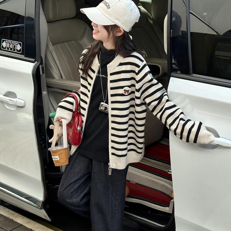 

Новый кардиган в полоску для девочек 2025: Модный осенне-зимний повседневный трикотаж для детей 140 cm серый