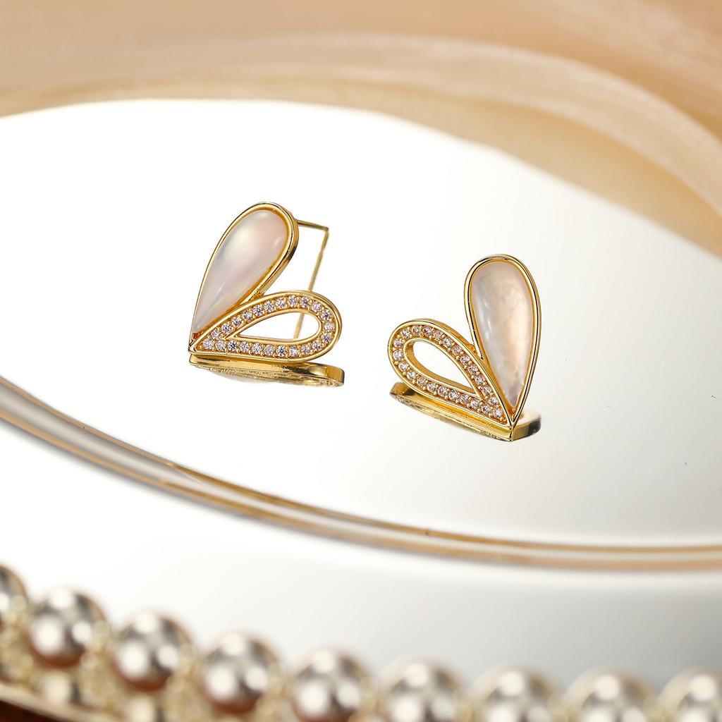 Hochwertiger Luxus Natürliche Muschelohrstecker S925 Silbernadel Ohrringe Leichter Luxus High-End Stil Temperament Ohrringe Frauen