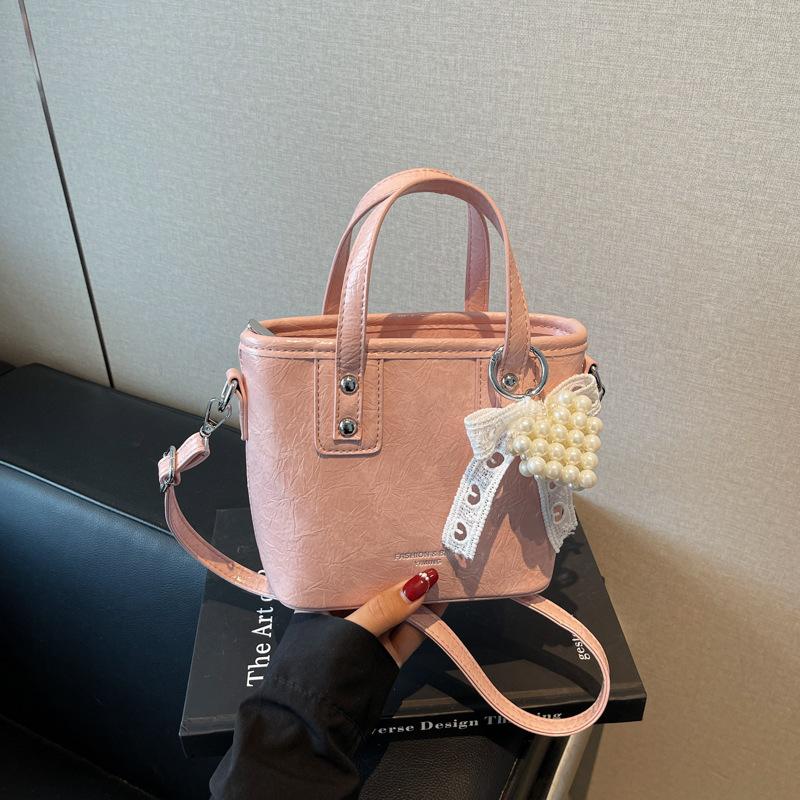 This Year's Popular Bags Are Women's Summer Versatile 2025 New Fashion Messenger Bags, Portable Bucket Bags