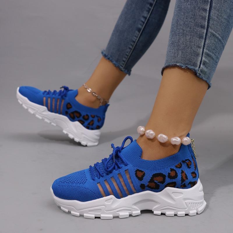 New large size women's casual sports shoes round head lace-up flat bottom comfortable mesh shoes-3 size