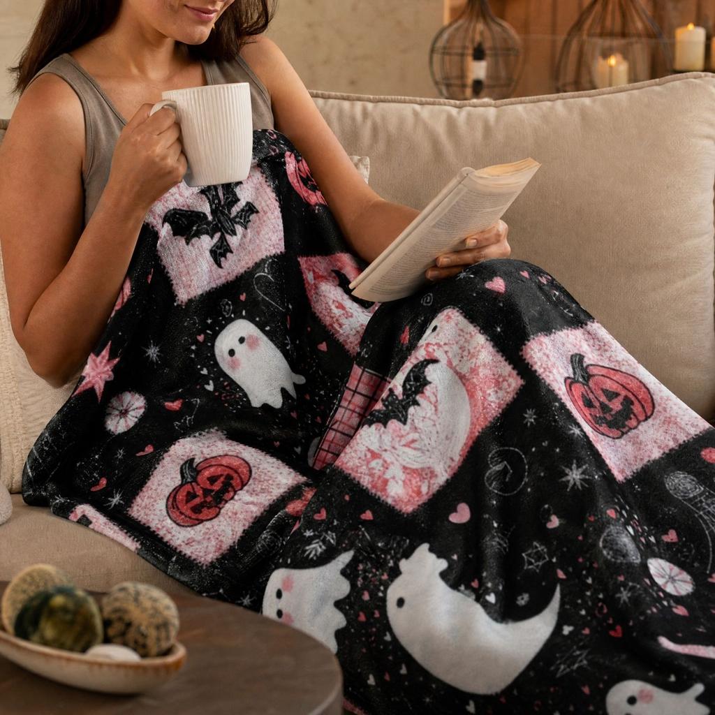 Halloween Plaid Flannel Throw Blanket with Single-Sided Print, Cozy for Couch and Bed