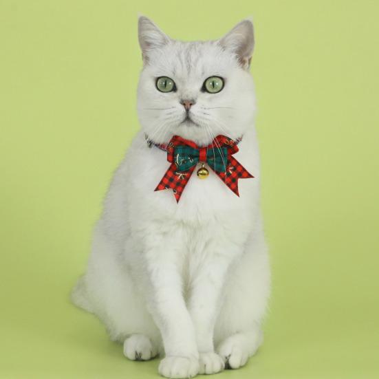Świąteczna obroża dla kota czerwono-zielona w kratę z kokardą regulowana obroża z kokardą z dzwoneczkiem dla kotów rekwizyt do sesji zdjęciowych na Boże Narodzenie