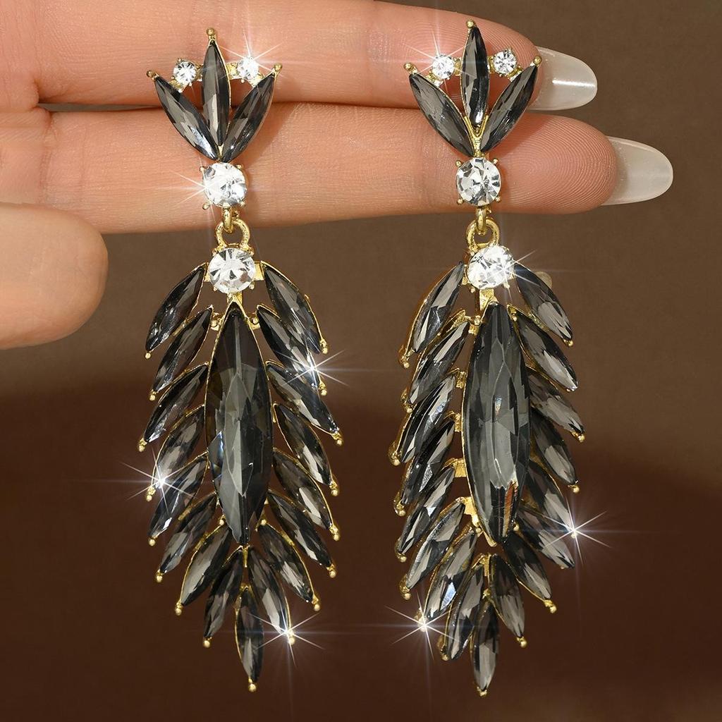 Exquisite Retro Crystal Leaf Tassel Earrings: Zinc Alloy Dangle for Weddings & Evenings