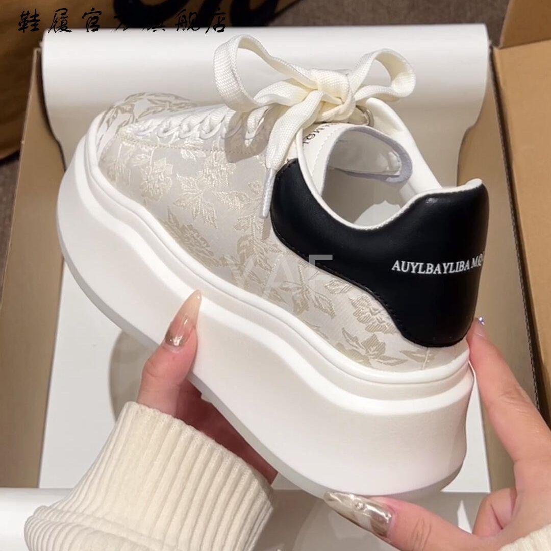 

Ruxi/White Rose Chinese Printing Embroidery Little White Shoes Board Shoes Women s 2025 Versatile Muffin Platform Casual Shoes Tide 35