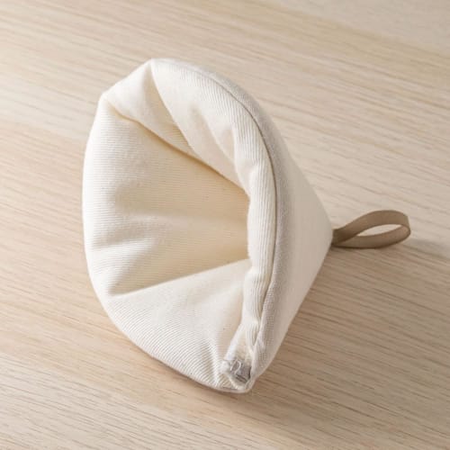 &NE Triangular Pot Holder, Natural Beige, 12.5cm Diameter x 9cm Height, Made in Japan, Staub Handle, Fabric Pot Lid with Loop, Small, Washable, NHK-22