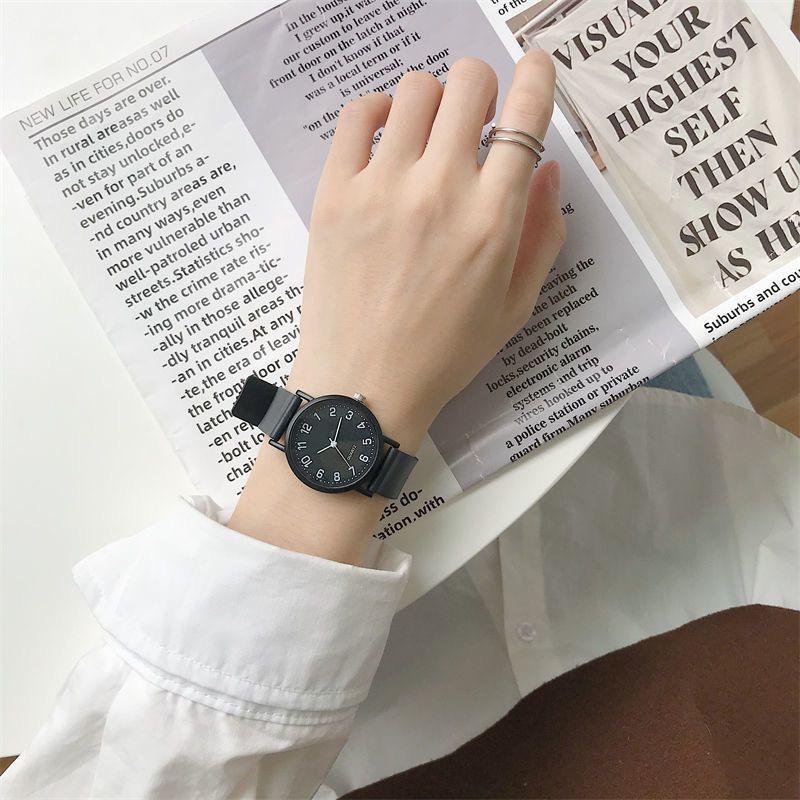 Exam-Specific Student Party Digital Watch Female Student Simple Temperament Retro Little Black Watch Trend Style