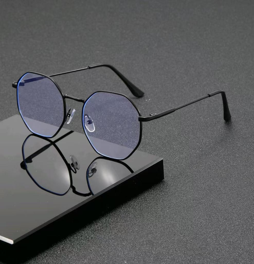Retro Polygonal Sunglasses for Trendy Streetwear Fashion