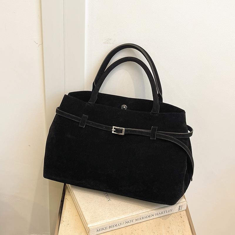 

Women s bag fashionable versatile retro suede suede commuter bag niche design portable shoulder bag чорний