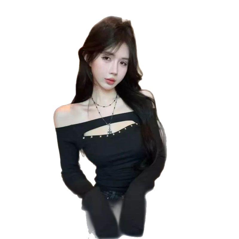 Korean Style Slim Fit One Shoulder Rivet Top for Women - Solid Color, Hollow Out, Waist-Cinched, Long Sleeve (Spring/Autumn)