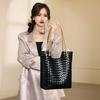 Niche Underarm Cowhide New Tote Bag Women, Commuting To Work Leather Girls High-end Sense Large-capacity Shoulder Bag