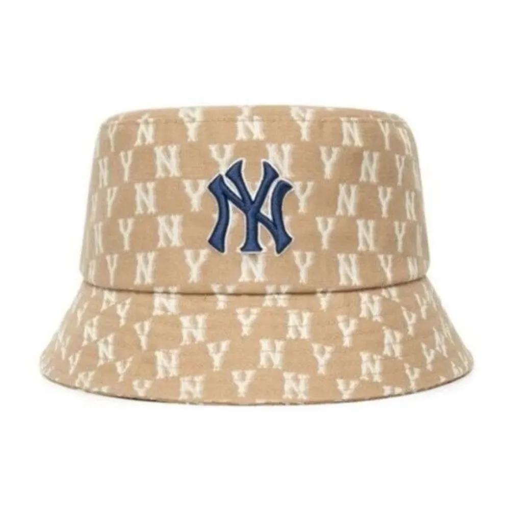 [MLB] Кепка JQT 3AHTFF02N-50BGD Панама с монограммой New York Yankees 59