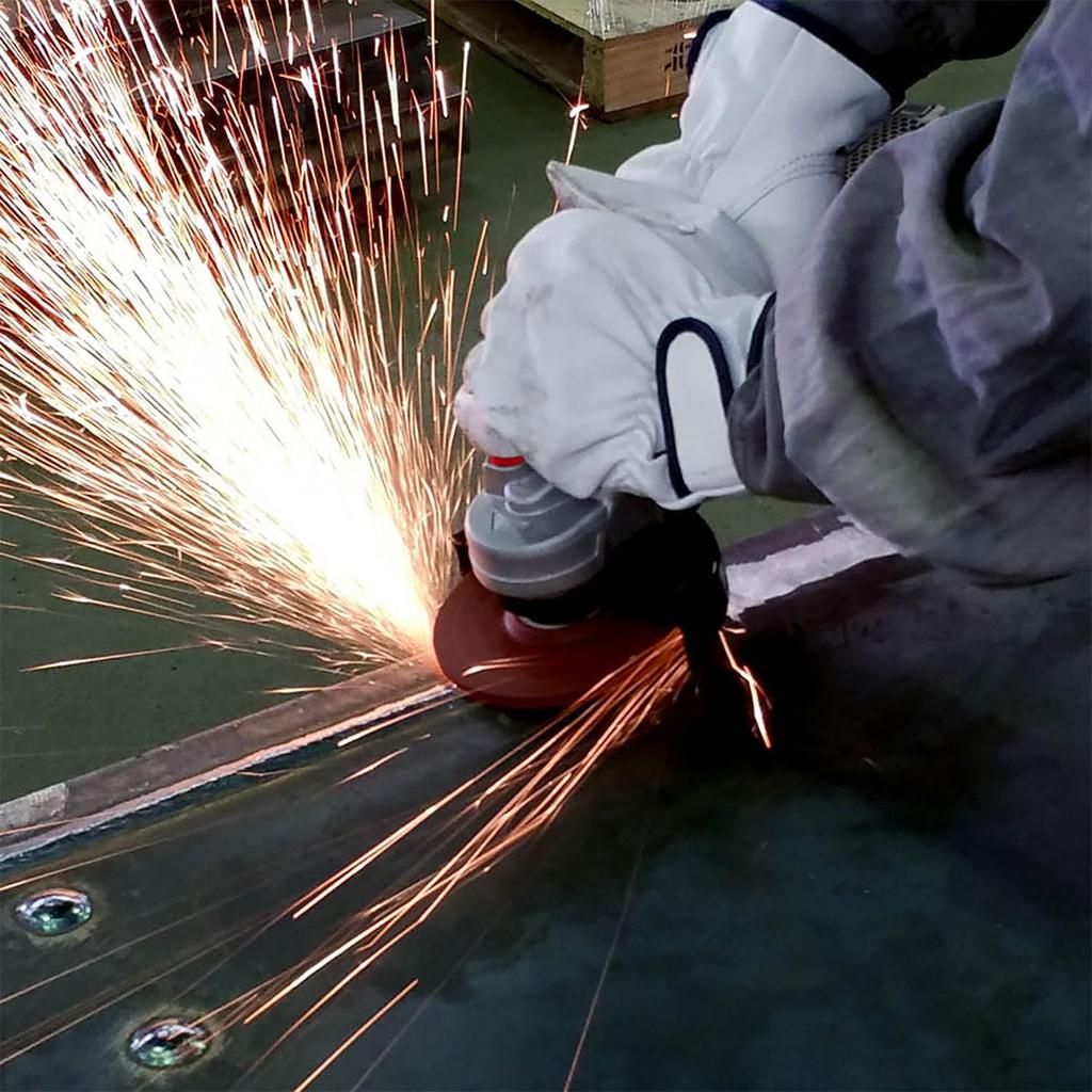 Kyocera Professional Disc Grinder AG1261 Black Powerful Grinding and Polishing with Low Speed and Maximum Output of Round 56mm Grip 125mm Grinding