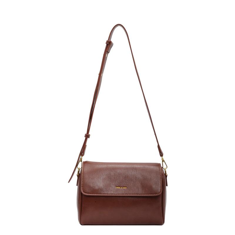 

New solid color simple shoulder bag women s bag versatile casual messenger bag large capacity portable pillow bag one size fits all коричневий
