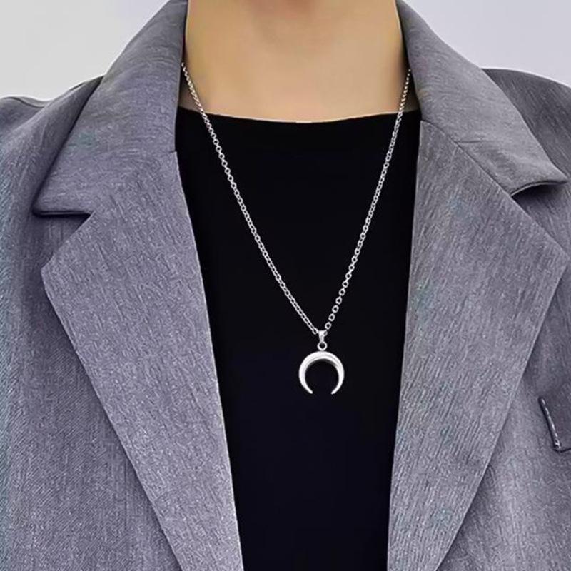 Harajuku Crescent Moon Pendant Necklace: Unisex, Trendy Titanium Steel Necklace and Pendant for Couples.