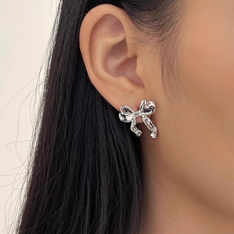Vintage Irregular Metal Bowknot Earrings For Women Sweet Elegant Gold Color Women's Stud Earring Party Jewelry Holiday Gifts