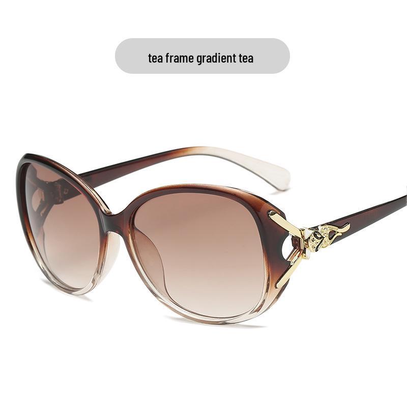 

Женские Новые Модные Солнцезащитные Очки с Меняющим Цвет Головой Лисы 8842 - Крупная Оправа