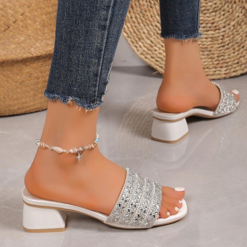 New Style Shoes: Large-sized Mid-heel One-shoulder Slippers for Women, Thick-heeled Square-toed Fashion Sandals