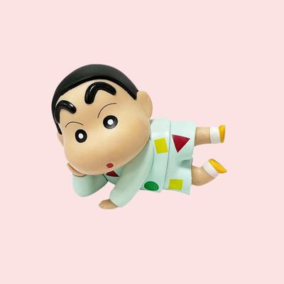 Kawaii süße Crayon Shin-Chan seitlich liegende Haltung Anime Puppe süße Cartoon Eingang kreative Wohnkultur Auto Innen Ornamente Geschenk