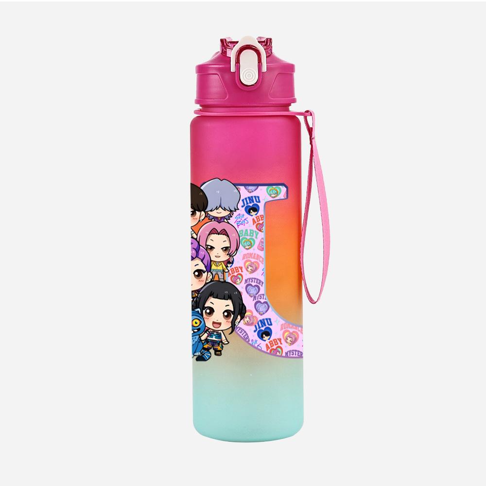 26 Lettere Inglesi K-Pop Demon Hunters Stampato 750ml Borraccia Grande Capacità Tazza da Bere Portatile Sport all'Aperto Tazza da Acqua Regalo per Bambini