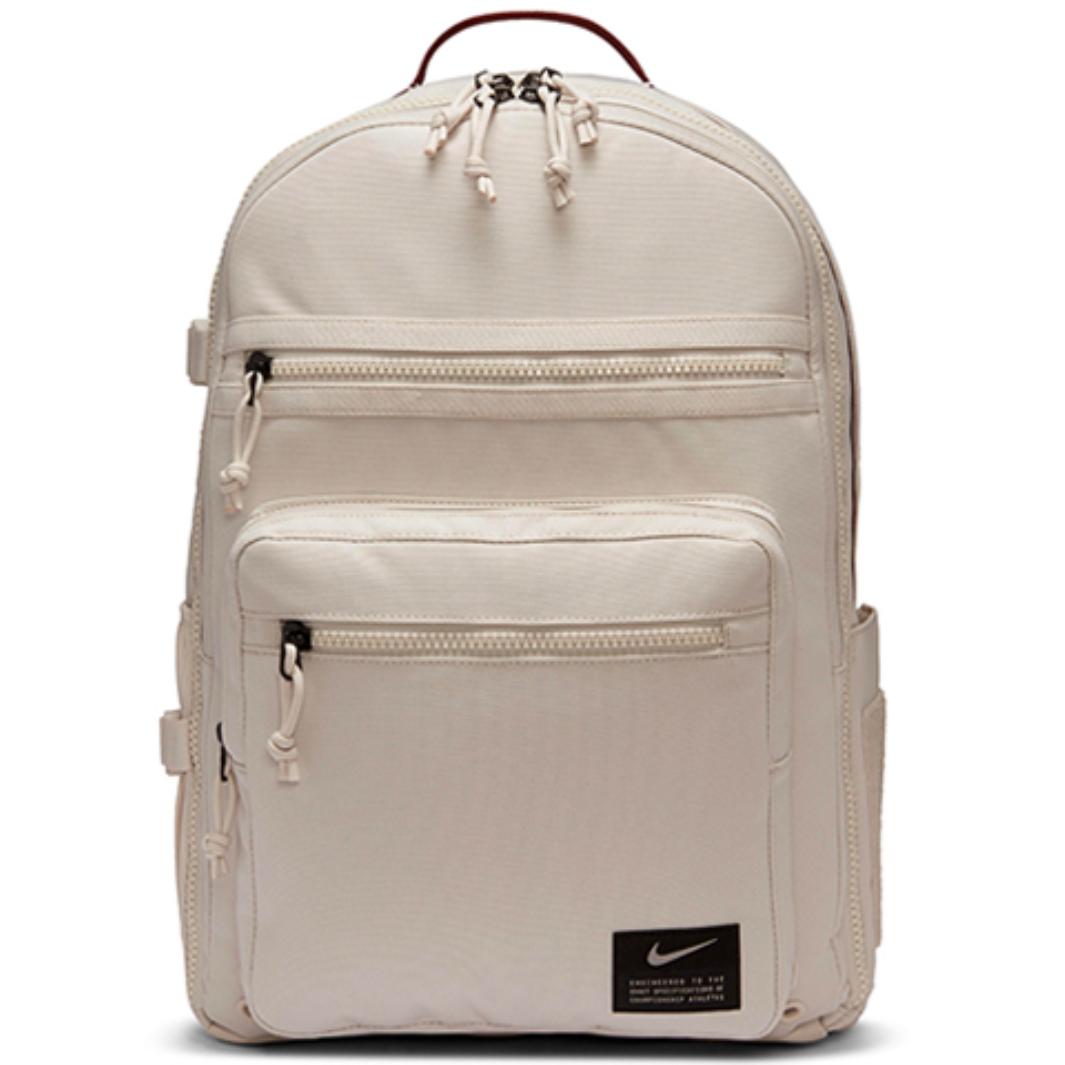 

Nike Полиэстеровый рюкзак обычный унисекс светло-коричневый CK2663-104