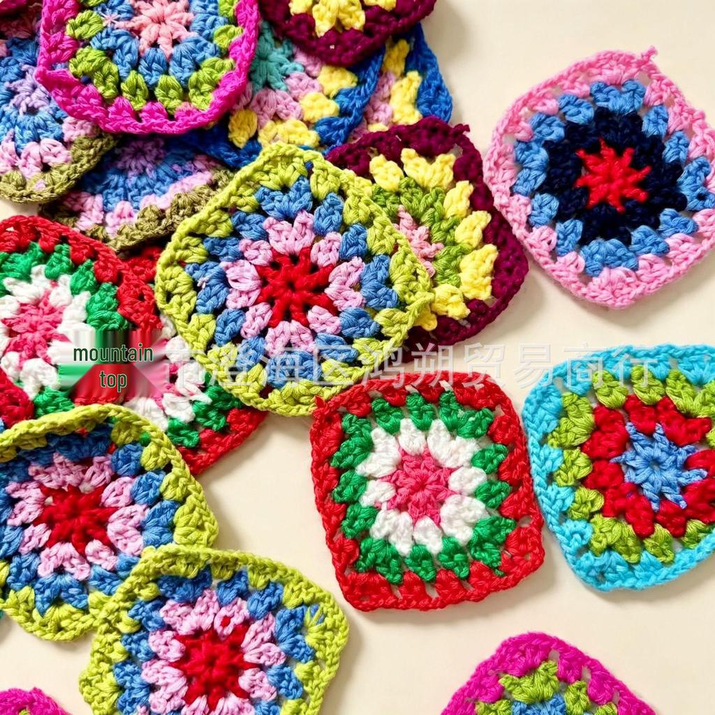 Handgehäkelte mehrfarbige geometrische Garn-Accessoires