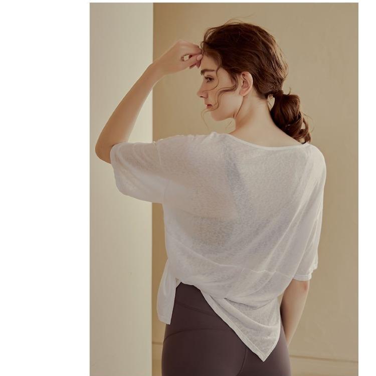 Loose Fit Breathable Running Top Lightweight Yoga Tee Slimming Workout Shirt for Women