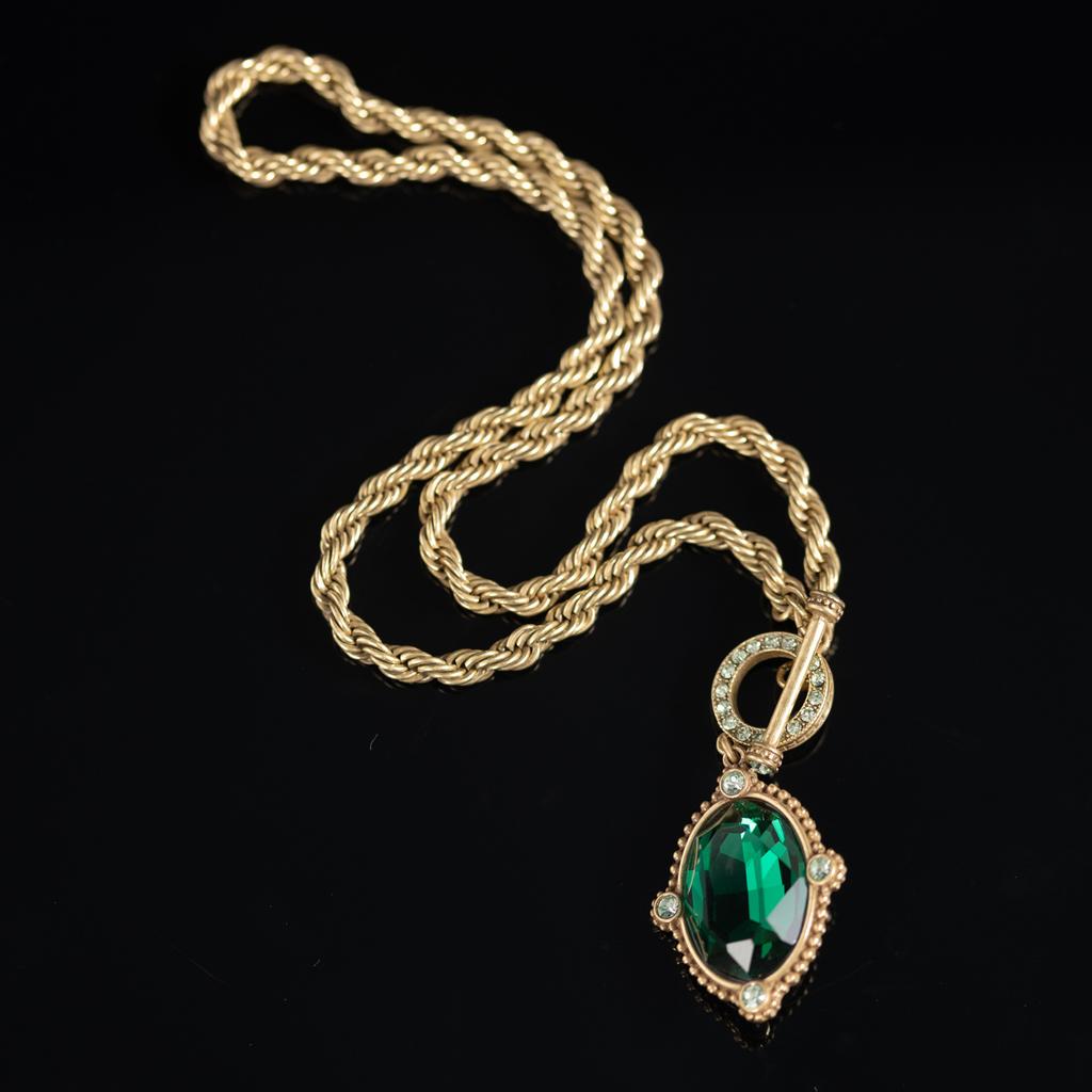 Medieval Vintage High Fashion Personality Temperament Exaggerated Retro Gold Necklace Women'S 25 Autumn New Necklace