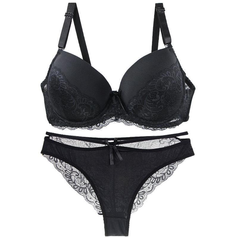 Push-up Bra Set with Breathable Nude-feeling Lace and Seamless Bra for Large Breasts