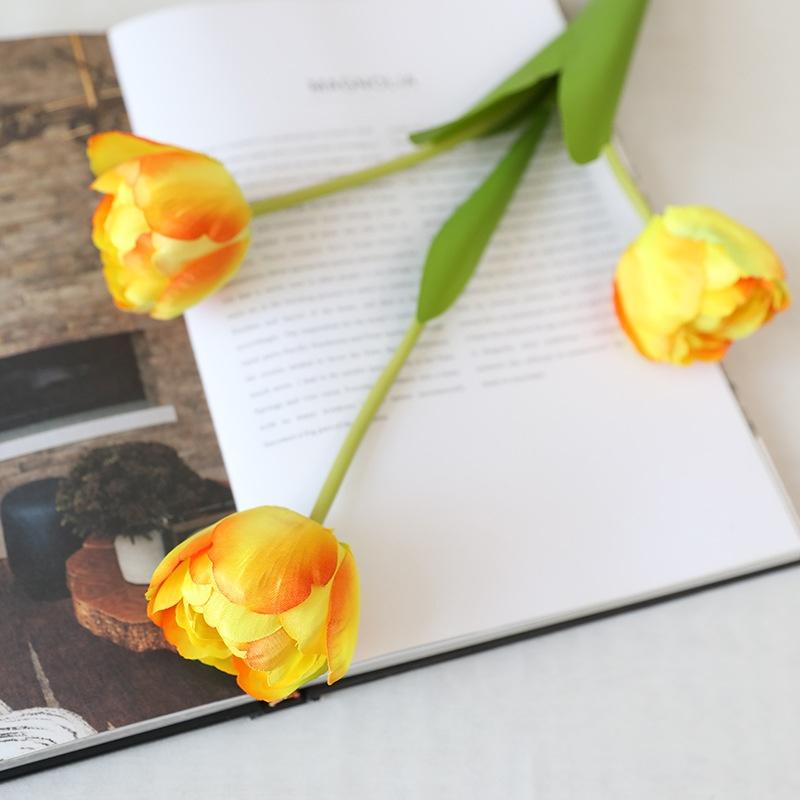 Artificial Tulips Vibrant Floral Arrangement Wedding Flowers Silk Fabric Artificial Flower For Special Occasion Romantic Table