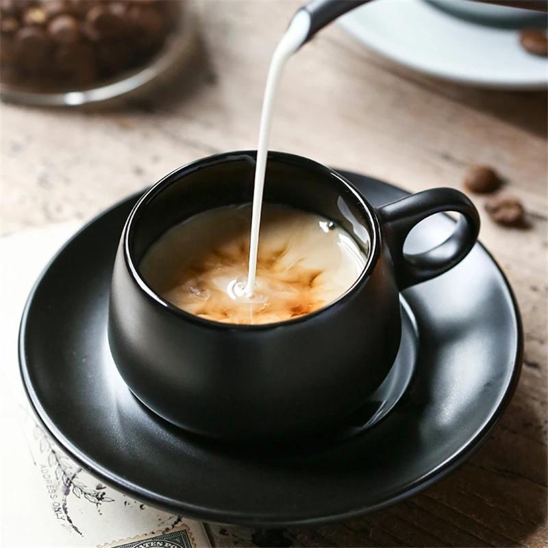 Italienisches Kaffeetassen- und Tellerset aus Keramik Kleine kreative Teetassen Kaffeebecher Teetassenset Nordische einfache Kaffeetasse Camping