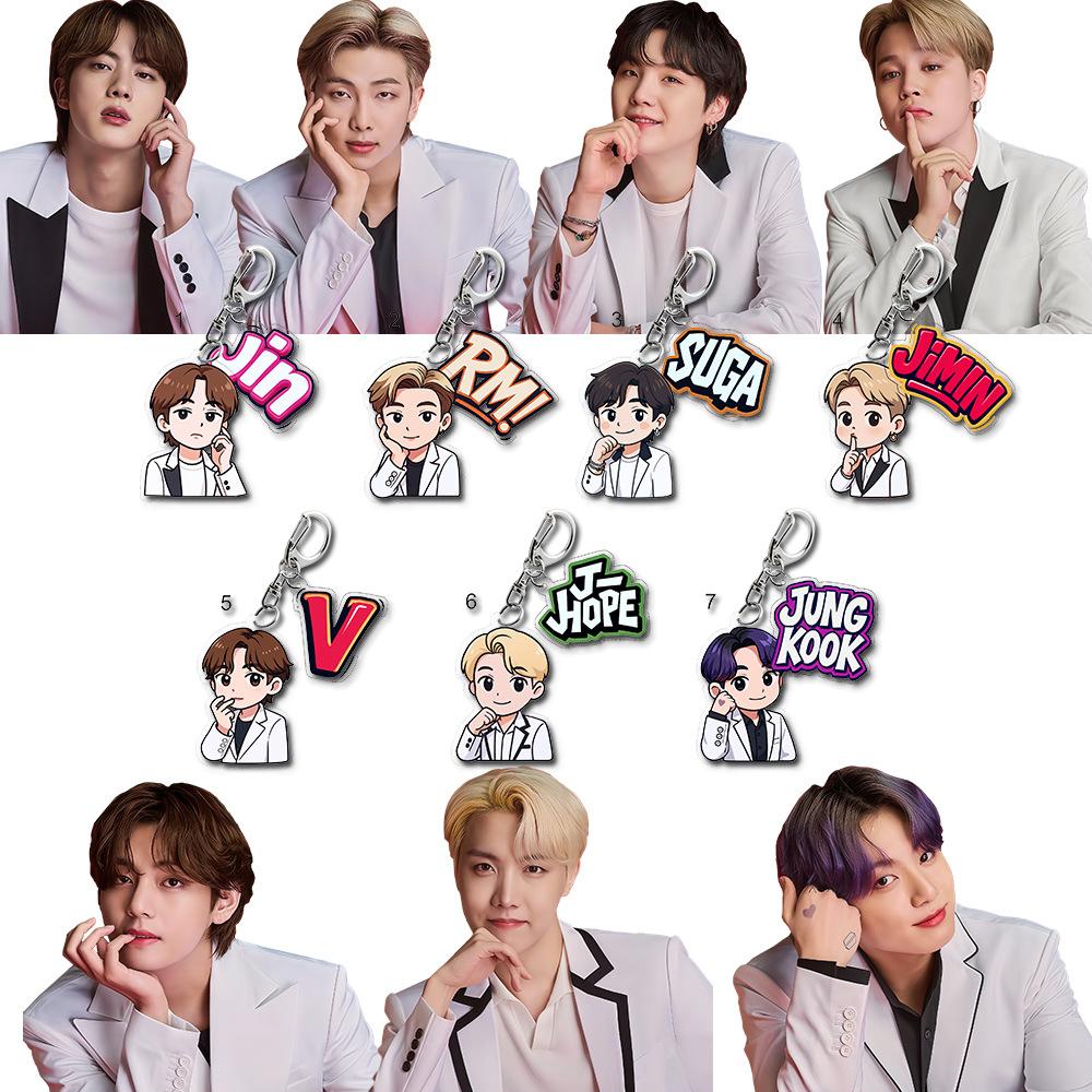 

7 шт. Брелок-брелок BTS в белом костюме с мультяшной фигуркой и цветной биркой, Двойной брелок с мультяшными фигурками Bangtan Boys, Подвеска на сумку K-pop идола для фанатов ARMY 7pcs