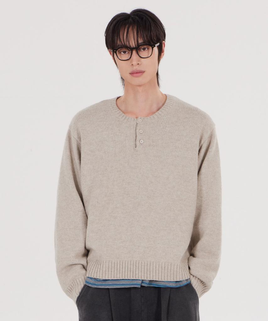 GLW [Unisex] Oversized Button Henley Neck Knit Beige