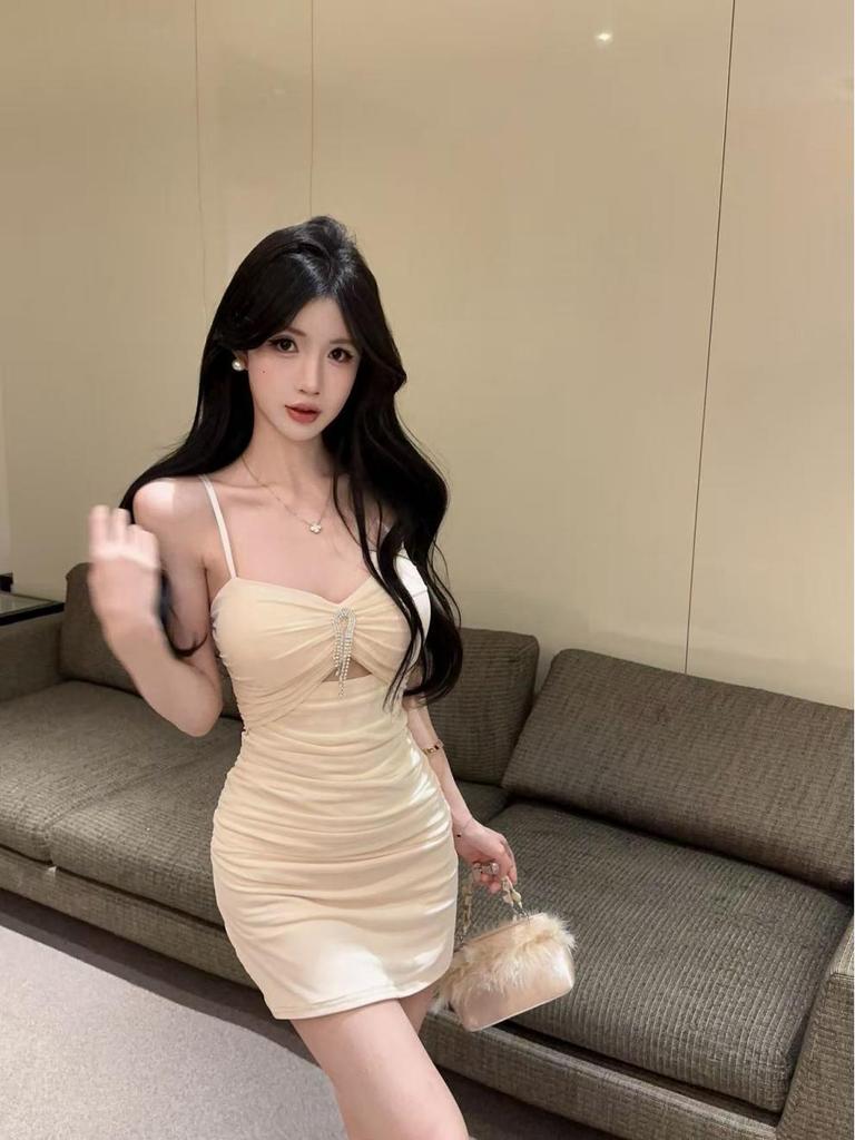 Sexy Nightclub Mesh Pleated Camisole Dress – Slimming Low-Cut, Hip-Hugging Short Skirt
