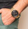 Tommy Hilfiger 1710589 Herrenuhr Goldenes Armband Schwarzes Zifferblatt 43mm + Box