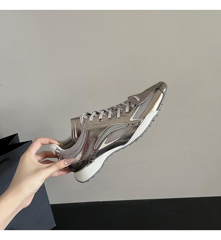 

Thick-soled versatile casual sports shoes 2025 new asymmetrical tongue boxing shoes women s height-increasing legs fine German training shoes 40 серебряный