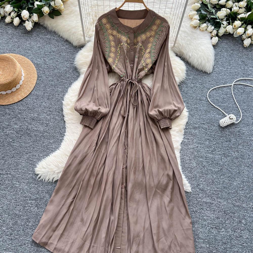 Women's Retro Embroidery Heavy Work Waist Cinching Single Button Ele Long Dress