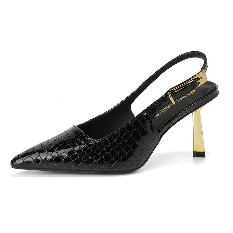 Lakovaná kožená taška hlava sandály dámské 2025 léto nové všestranné tenký podpatek špičaté jednoslovná přezka temperament vysoké podpatky