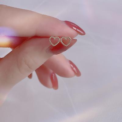 Love Stud Earrings Female Niche Design Sense Fashion Simple Small Earrings Temperament Ear Hole