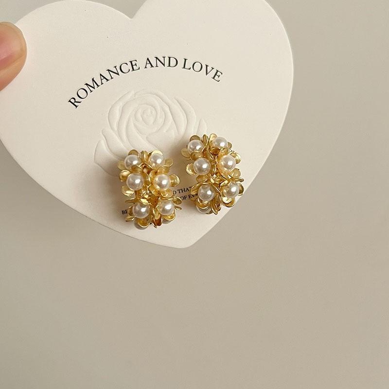 Pearl Earrings Women's High-end Earrings Ear Jewelry High-end Stud Earrings Niche Design Light Luxury