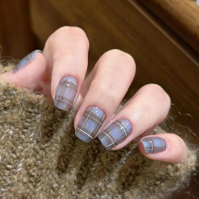 High-End Autumn/Winter Retro Plaid Wearable Nail Tips - Bestseller Pre-Made Nail Strips