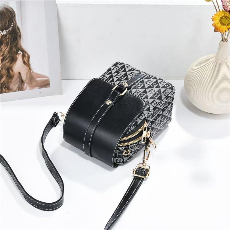 Popular Fashion Print Small Handbag For Ladies, All-Match Stylish Single Shoulder Crossbody Phone Pouch