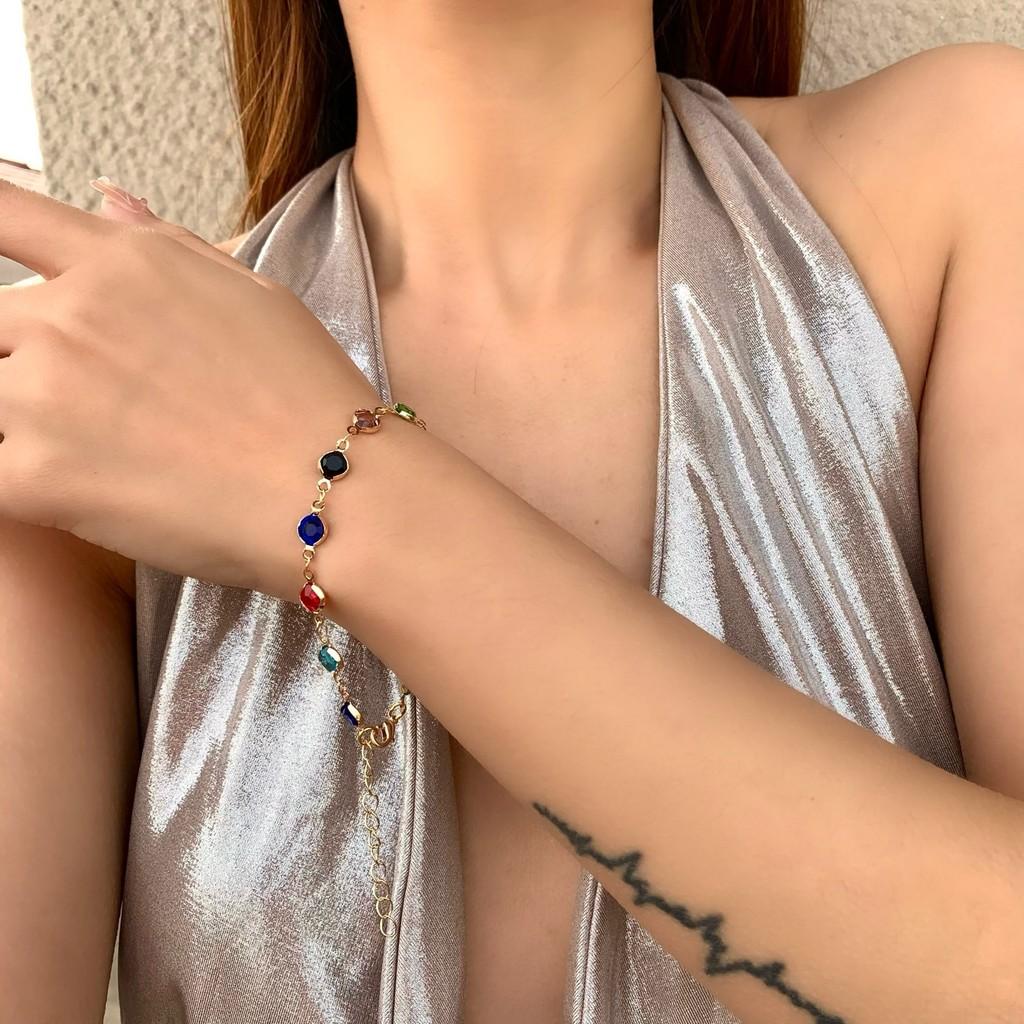 Stylish Womens Long Pendant Necklaces In Colorful Crystal And Alloy For Everyday Wear